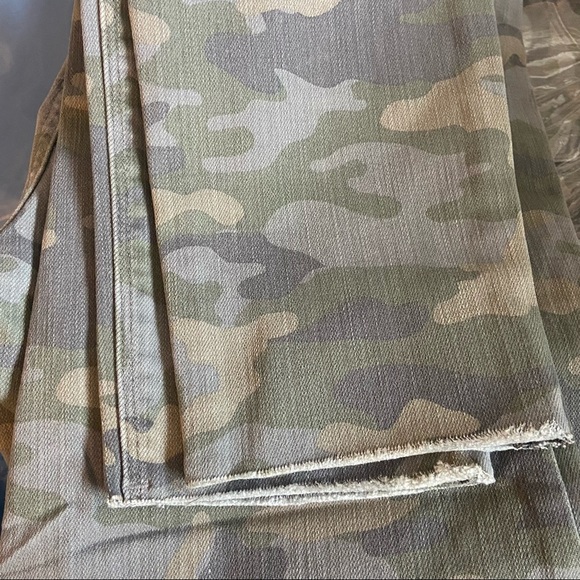 Sold Hudson Green Camo Print Barbara High Waist Skinny Ankle Crop Jeans Raw Hem - Picture 6 of 9